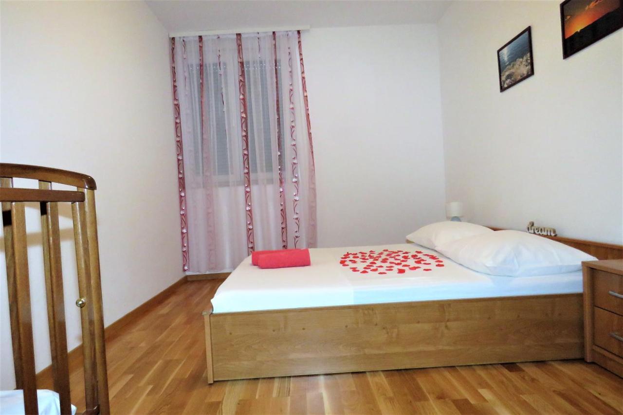 Apartment West Makarska Dış mekan fotoğraf